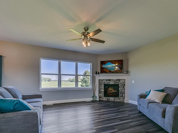 4th image of 9226 Village Meadows Dr