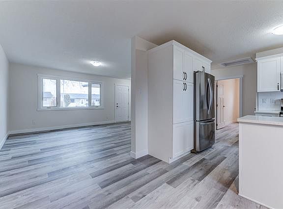 3rd image of 6727 136th Ave NW