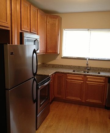 3rd image of 9201 Skokie Blvd APT 302