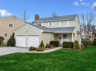 3 Tara Way, Tuckahoe, NY 10707