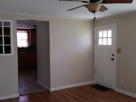 5th image of 411 Marston St