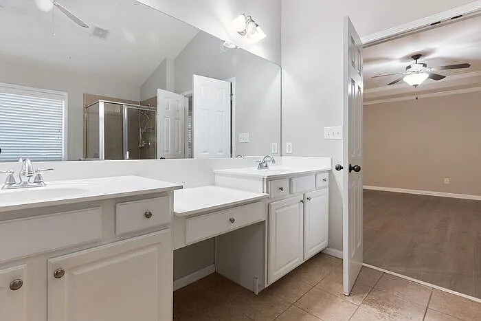 2375 Chandler Grove Dr — Photo 23