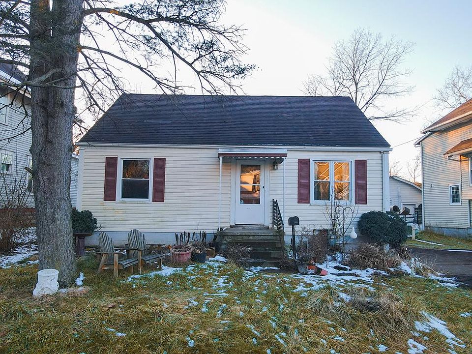 1st image of 247 Parkway Dr
