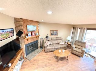 1218 Oakland Rd NE APT C, Cedar Rapids, IA 52402