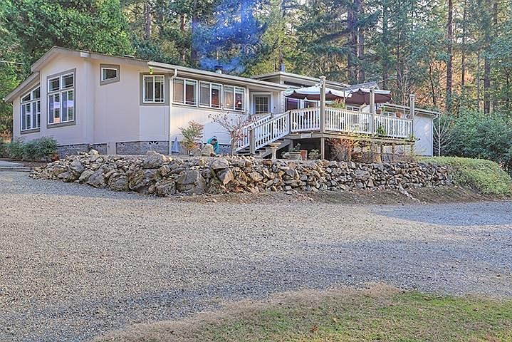 2nd image of 783 Savage Creek Rd