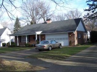 233 Seminole Dr, Erie, PA 16505