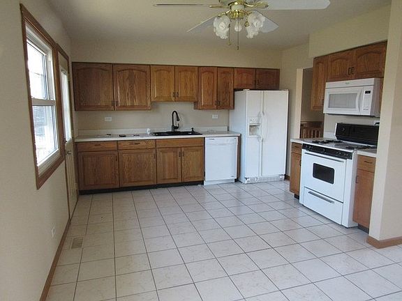 4th image of 7179 Glenwood Ln