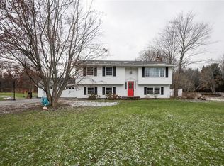 784 Lake Rd, Ontario, NY 14519