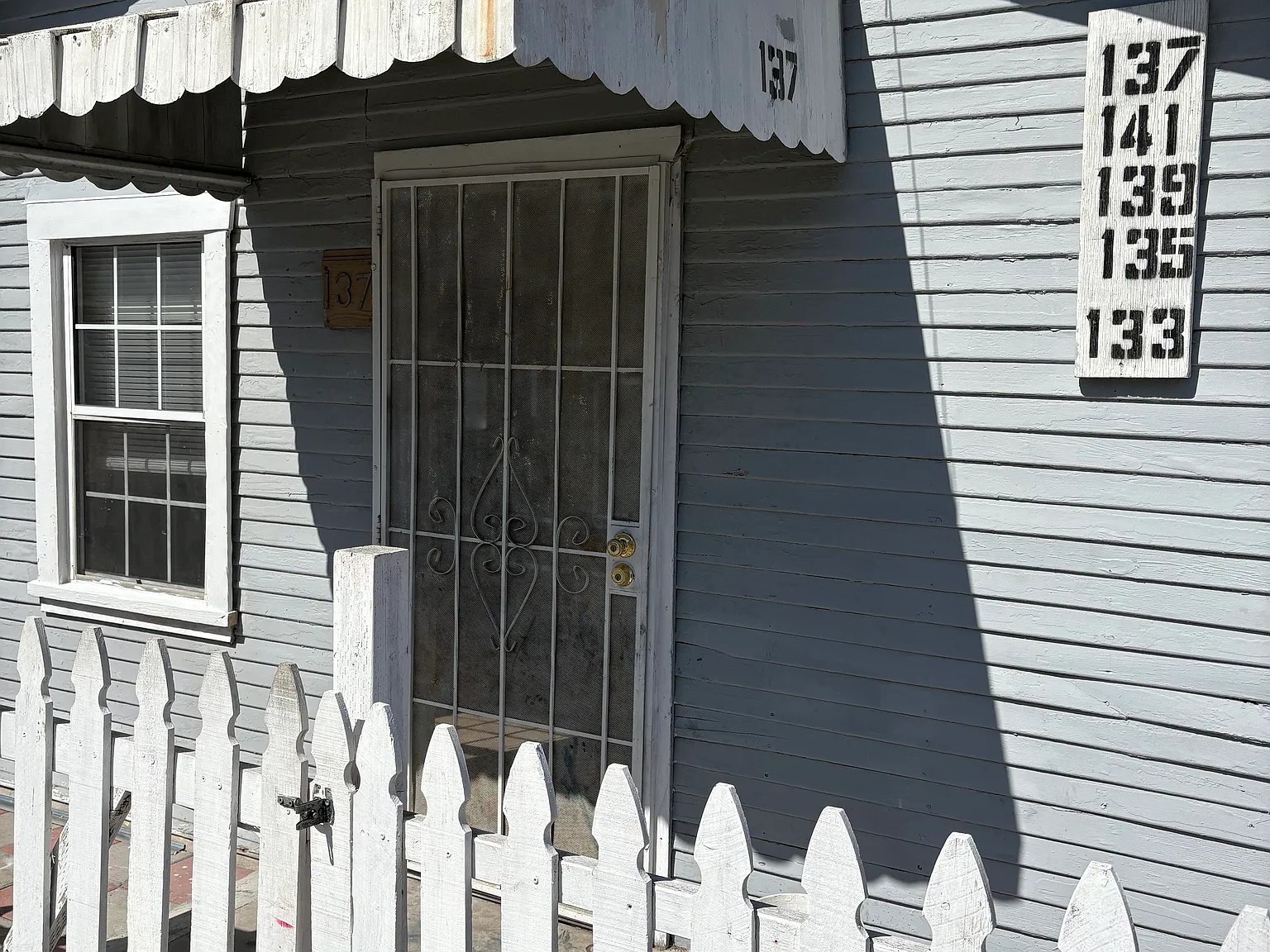 137 N Marshall Ct — Photo 4