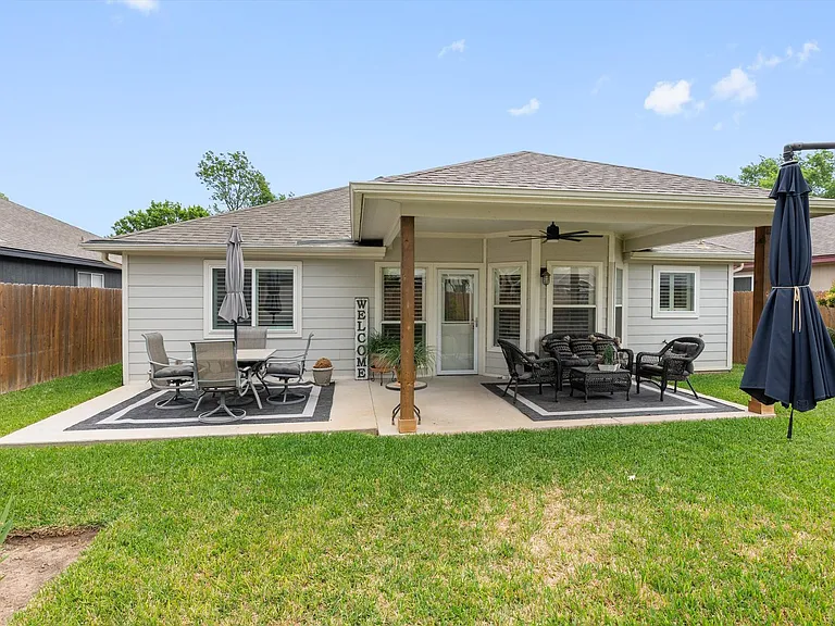 226 Claris Ln — Photo 28