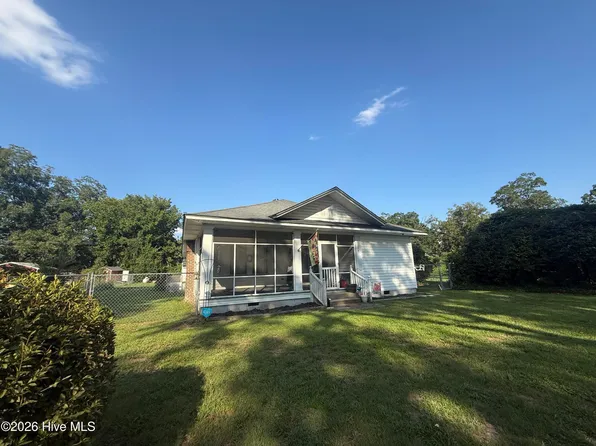 136 Maple Street, Brunswick, NC 28424