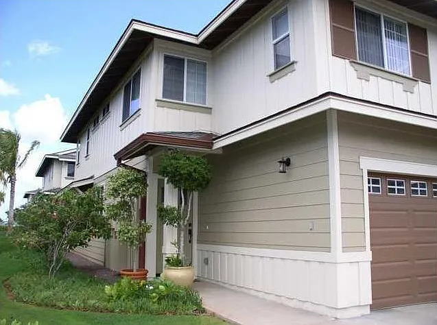 End unit townhouse