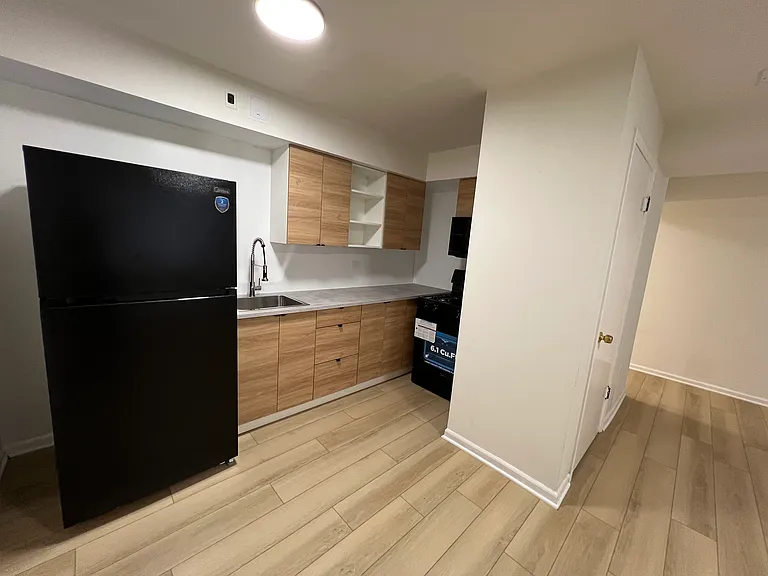 1756 W North Shore Ave #B — Photo 2