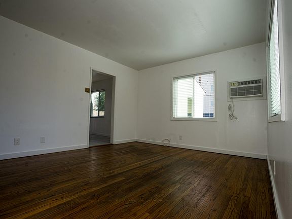 2nd image of 5614 Auckland Ave #5616