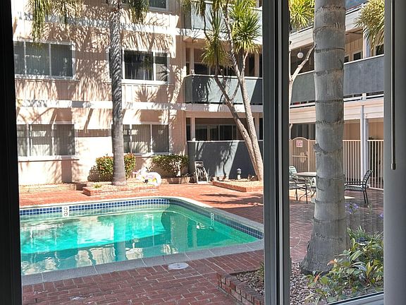 5th image of 123 N El Camino Real #7