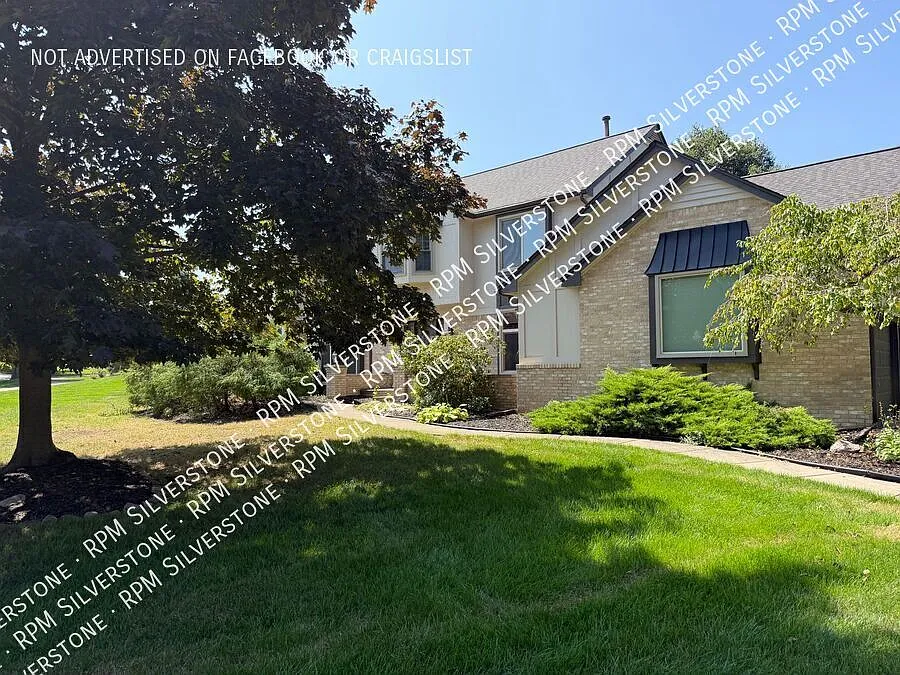 869 Timberline Dr
