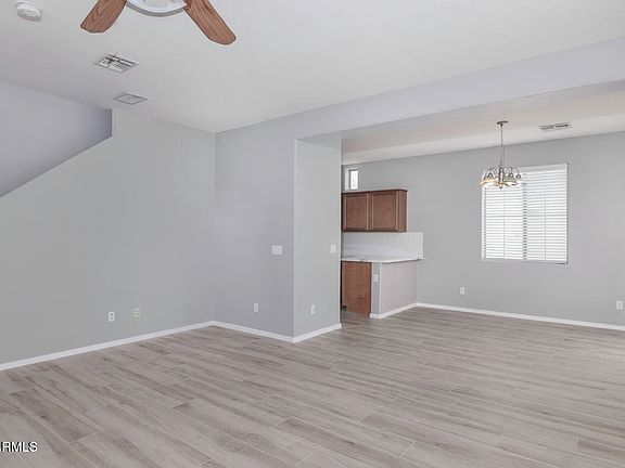 4th image of 856 S Colonial Drive