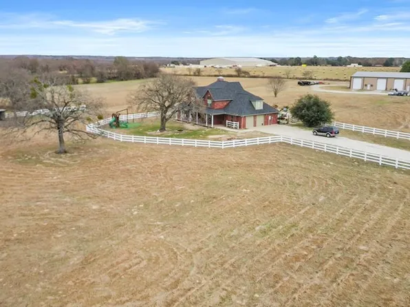 7601 Mill Run Rd, Athens, TX 75751