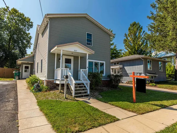 807 Alaska Ave, Mount Horeb, WI 53572
