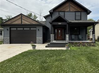 2059 Lakeview Rd, Lake View, NY 14085