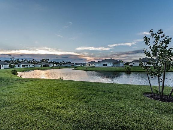 2nd image of 1554 Segovia Cir