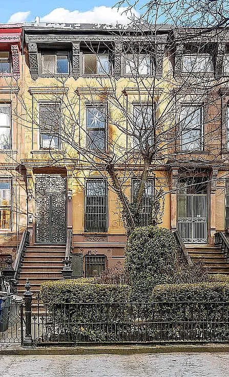 319 Macdonough Street — Photo 1