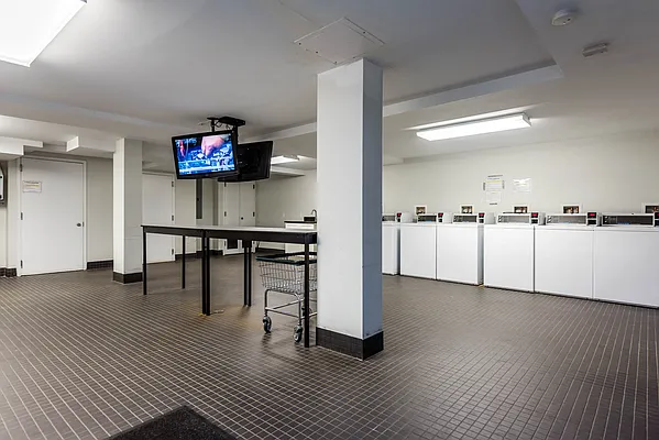 Rented by Nooklyn NYC LLC | media 74