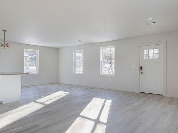 upstairs unit entry way and dining room