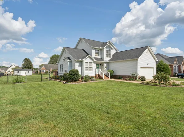 3812 Longmeadow Dr, Mebane, NC 27302