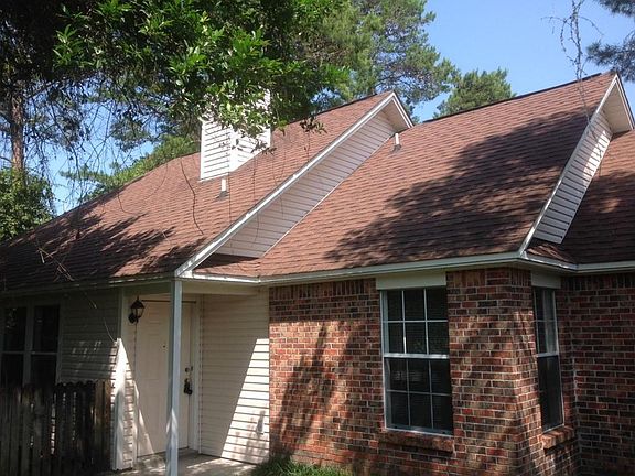 2nd image of 101 Parkwood Dr