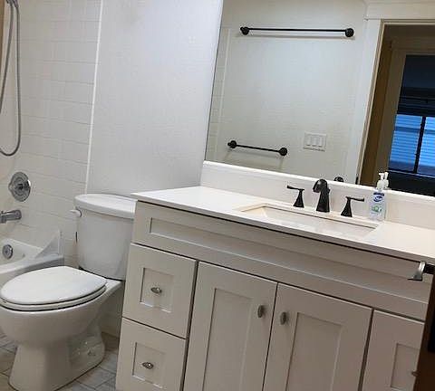 4th image of 222 NE Dogwood St APT C203
