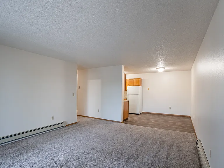 Fargo, ND Prairie Park Apartments | Living