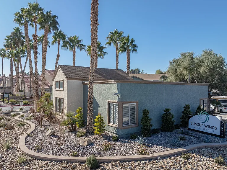Welcome to Sunset Winds in Henderson, NV 89014