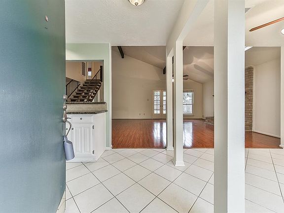5th image of 802 Fleetwood Place Dr