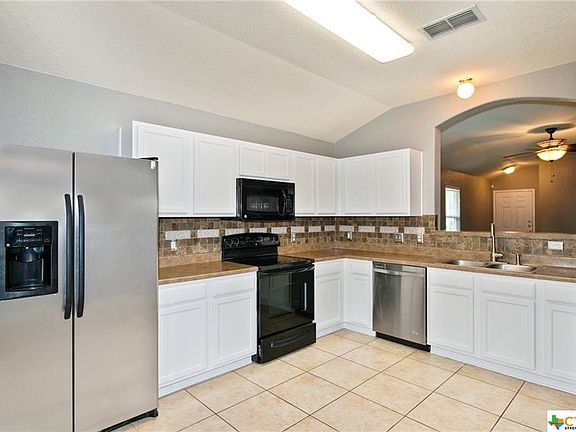 4th image of 913 Darion St