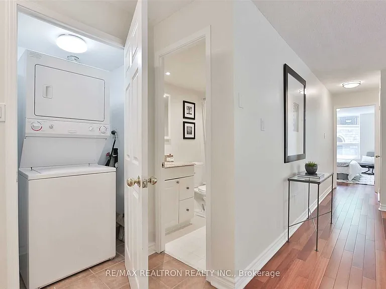 77 Maitland Pl #326 — Photo 29