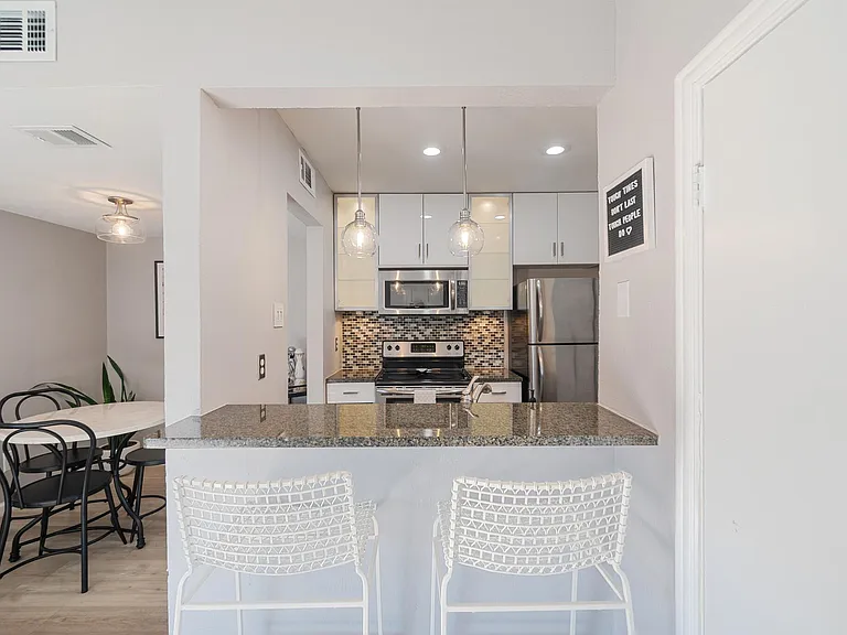 4211 Holland Ave #211 — Photo 8