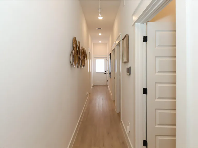4902 Higgins St #B — Photo 14