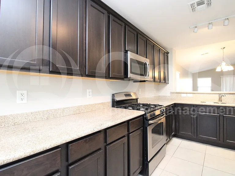 18620 W Larkspur Dr — Photo 3