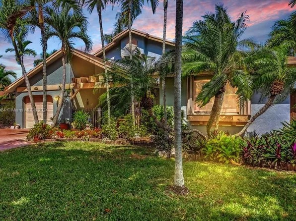 6900 SW 148th Ct, Miami, FL 33193