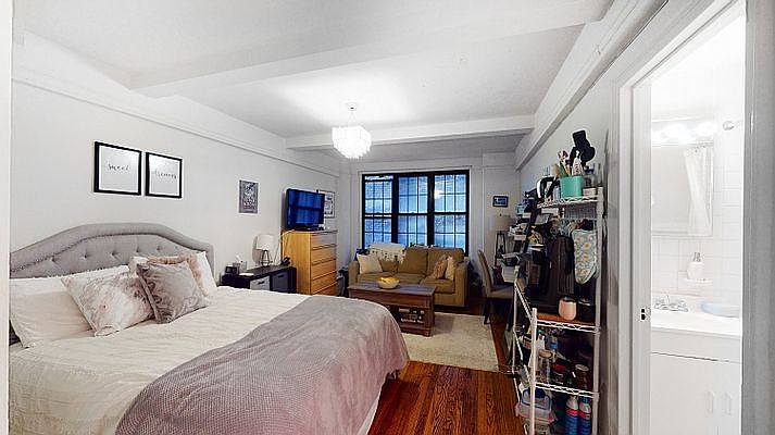 1st image of 50 W 72nd St APT 507