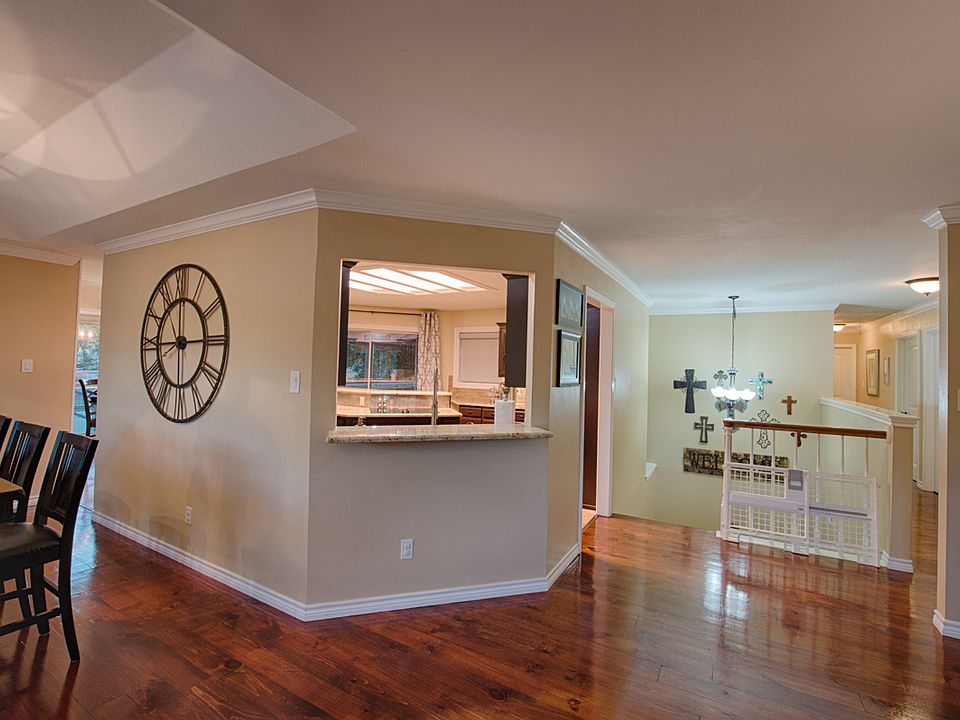 1st image of 183 Royal George Cir
