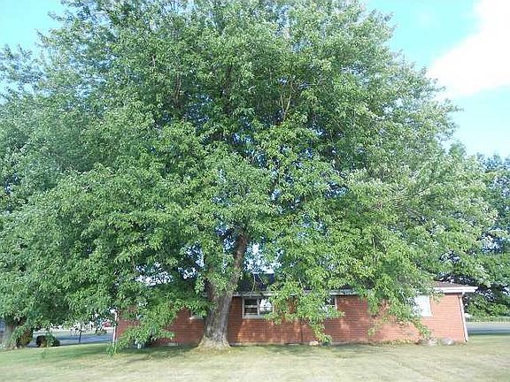 2nd image of 183 S Greensboro Park