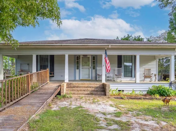 1683 W Mill St, Georgiana, AL 36033