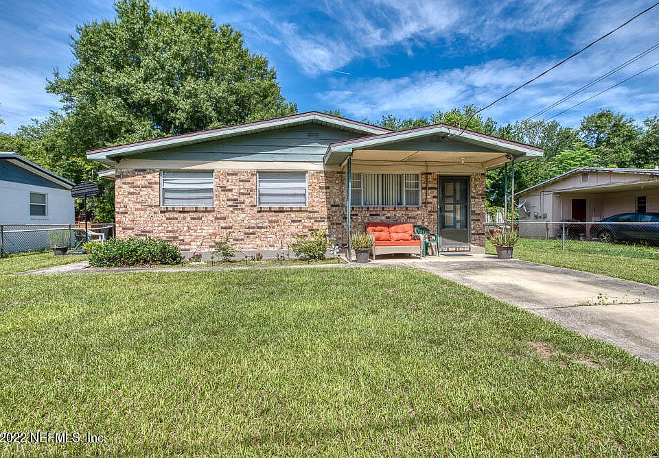 2nd image of 4504 Melvin Cir W