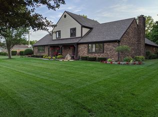 6622 Curtwood Dr, Tipp City, OH 45371