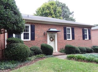 981 Lytchfield Pl, Winston Salem, NC 27104