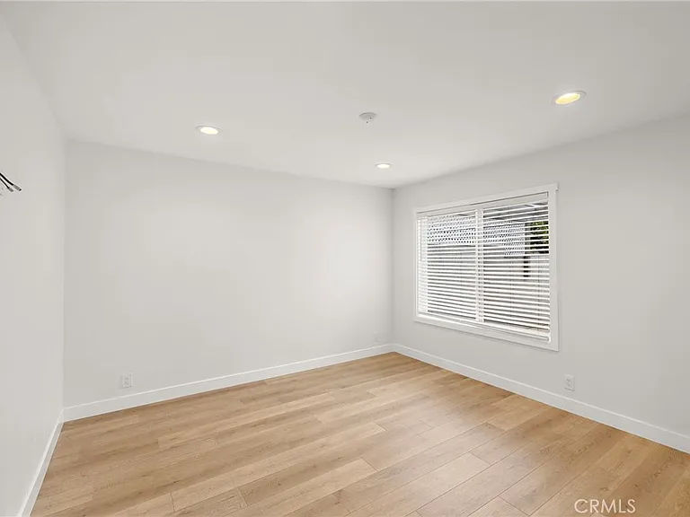 22951 Via Miramar — Photo 14