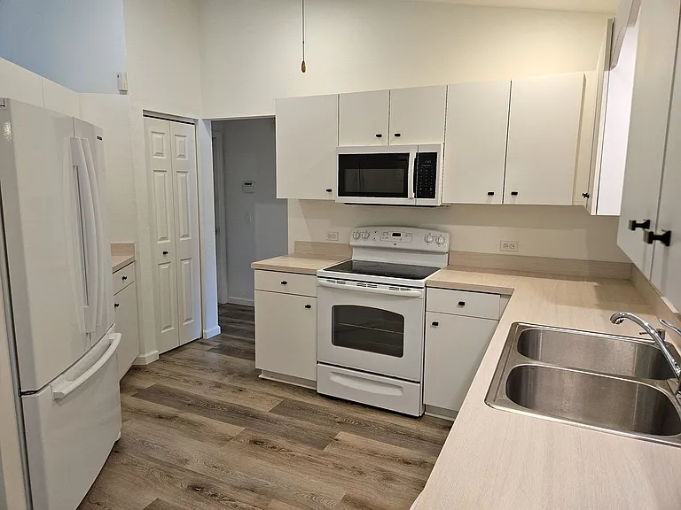 1088 Panda Rd — Photo 6
