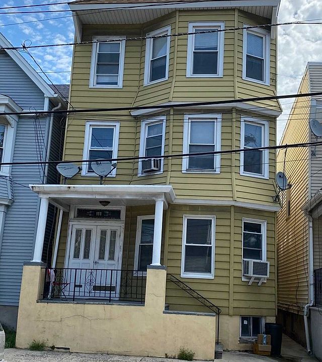 2nd image of 111 N 3rd St Floor 1